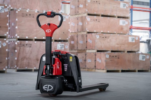 Liftek VersaTruk F4 201 Fully Electric Pallet Truck 1150mm L x 590mm W – 2000kg capacity - Image 3