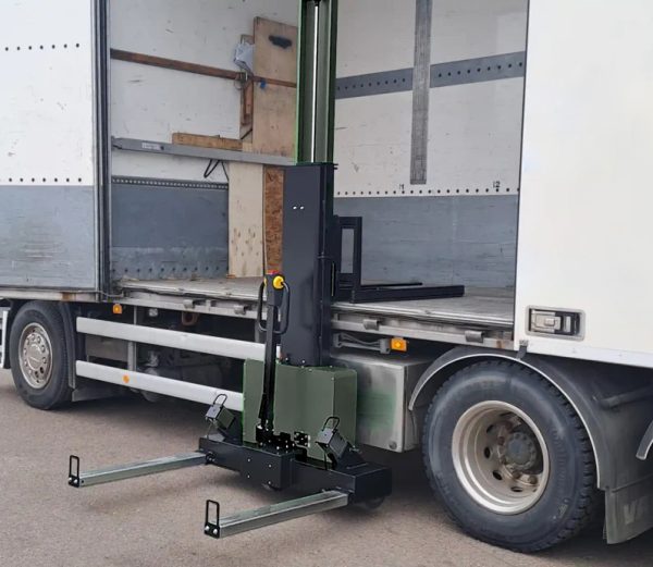 LIFTEK Vehicle Mounted Straddle - 1200kg - Image 3